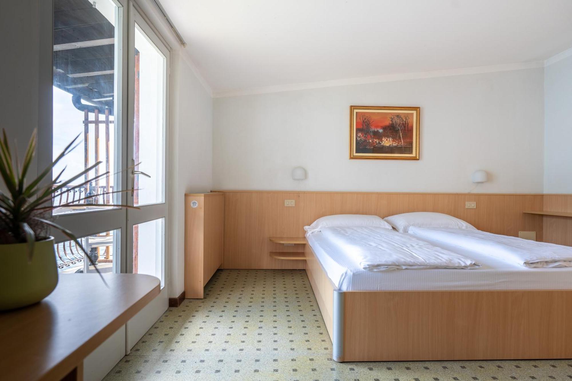 Hotel Forbisicle ติญญาเล ภายนอก รูปภาพ
